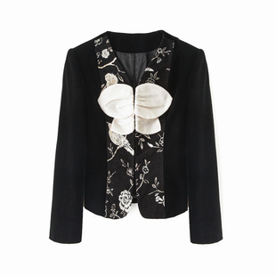 尾鸢录秋冬新款千金风复古丝绒蝴蝶短外套收腰西服原创小众