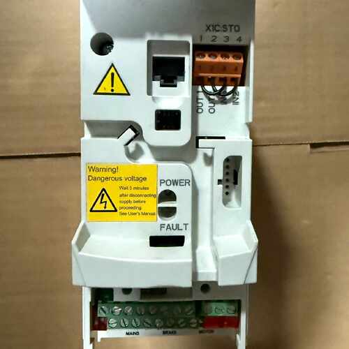 溢价-ACS355-01E-04A7-2 变频器，无