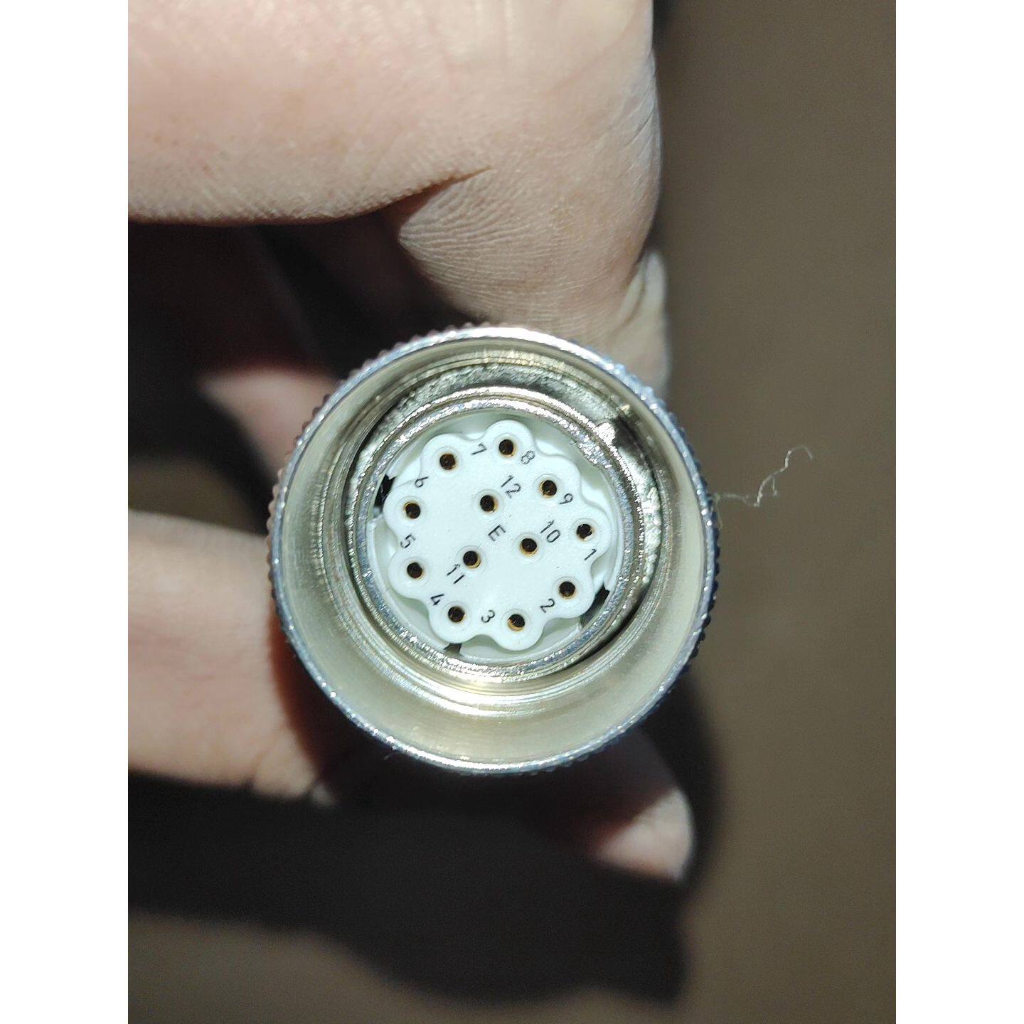 〔议价-可维修〕无包装编码器信号线 12芯金属插头 带白色陶瓷绝