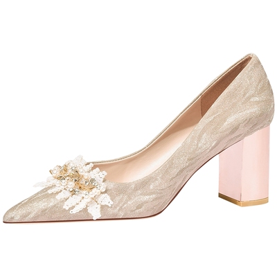 可拆卸扣饰秀禾婚纱两穿拒绝磨脚