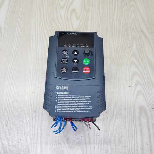 议价菱士达LSD-C7200变频器    1.5kw /220v