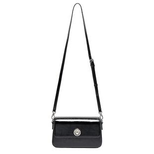 三福腋下包冬季简约易搭配法式质感翻盖法棍包挎包女包495396