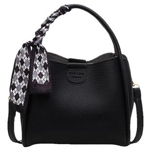 今年流行的包包女式2026新款潮手提水桶包高级感百搭单肩包斜挎包