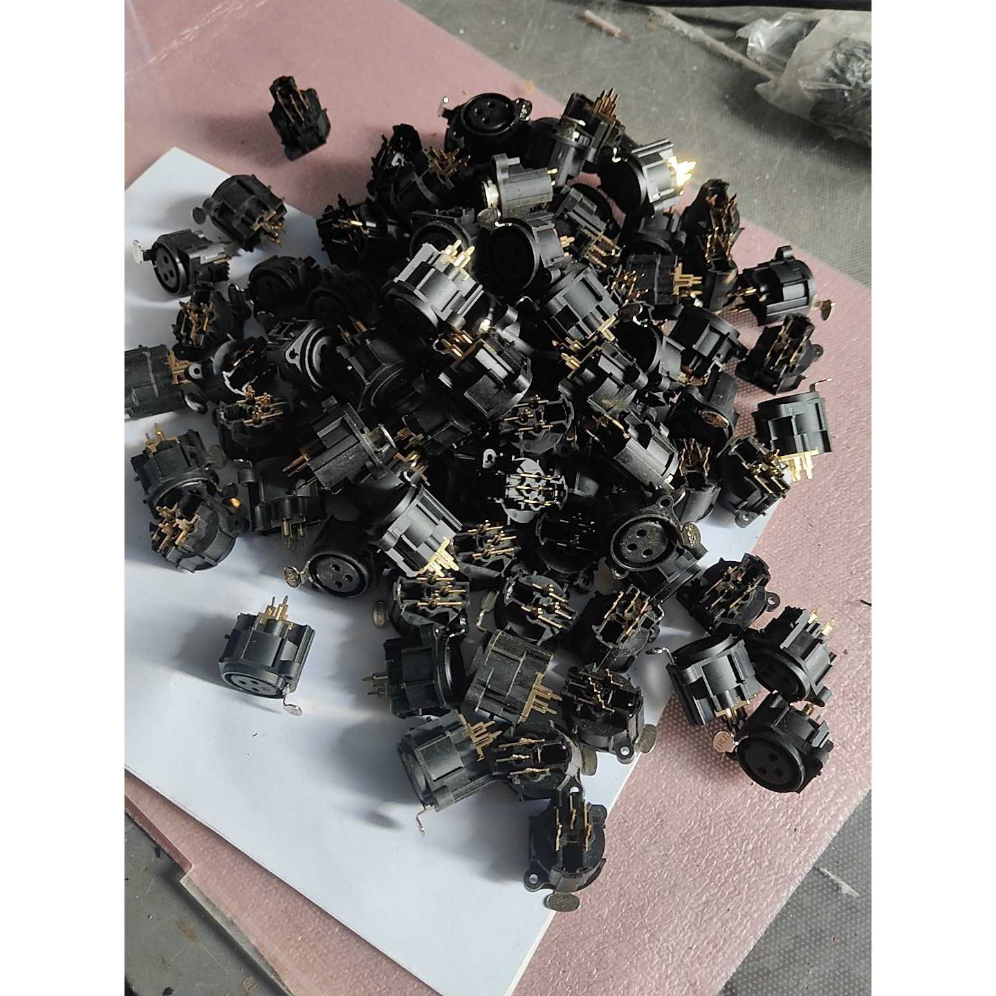 【请询价】纽崔克卡侬3芯插座全新全铜镀金