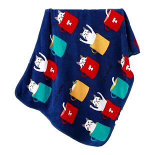 出口日本外贸原单法兰绒小毯子宠物专用狗狗猫咪盖的毯子披风冬天