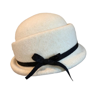 千金风蝴蝶结卷边白色礼帽女秋冬季显脸小盆帽高级感优雅渔夫帽子