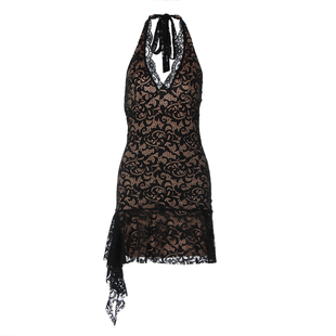 gusty街拍欧美辣妹风性感蕾丝挂脖连衣裙轻熟御姐深V领露背短裙子