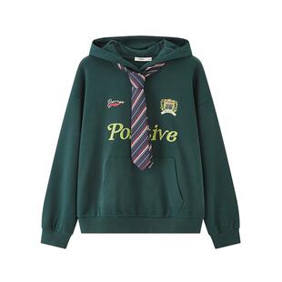 三福卫衣2026新款春季学院风领带撞色美式印花连帽上衣女装517268