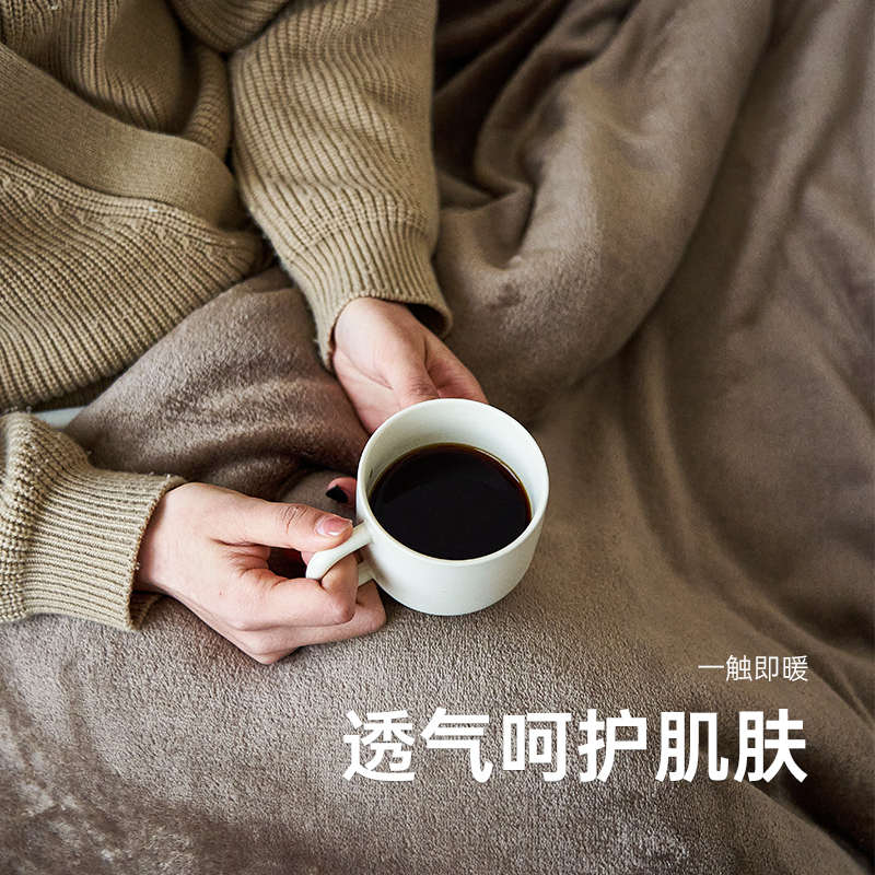 格度生活方糖抱枕两用被子办公室折叠午睡沙发汽车枕头毯子二合一