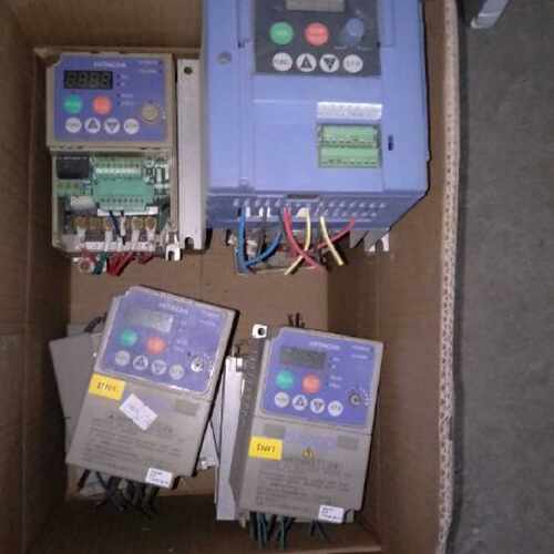 议价日立变频器SJ200-002LER/0.2kW 220V 现货实物图