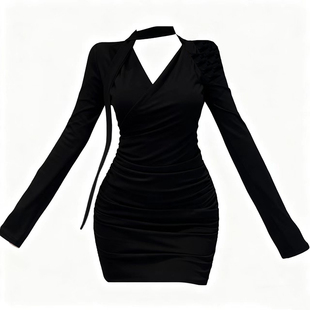 辣妹纯欲风V领连衣裙女秋季飘带设计感紧身性感气质短款包臀裙子
