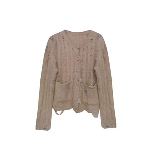 MOMENTPLAY 设计师品牌 25秋冬新品 马海毛金属logo装饰开衫外套