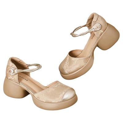 达芙妮夏季休闲百搭时装凉鞋