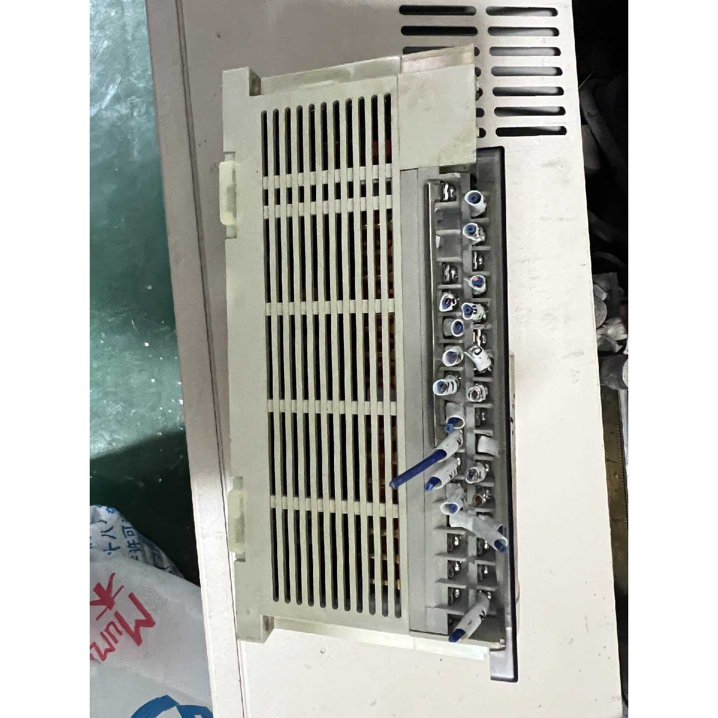 议价三菱PLC FX2N-48MT，拆机件，端子排齐全，外壳有使