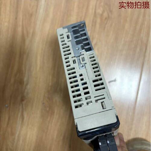溢价-SGD7SR90A10A002安川驱动器100W总