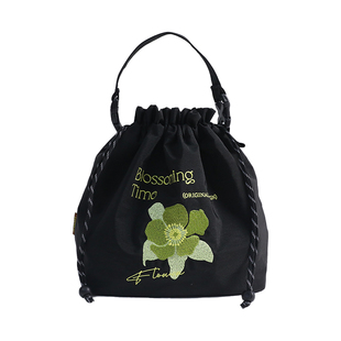 新款刺绣饭盒手提袋子上班族保温袋便当包大容量斜跨饭盒袋高颜值