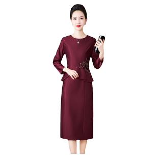 酒红色假两件妈妈装连衣裙女2025春秋冬新款喜婆婆婚宴装包臀裙子