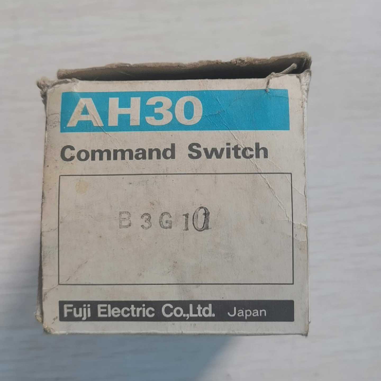 日本原装富士AH30按钮开关,型号B3G10,AH30-B3