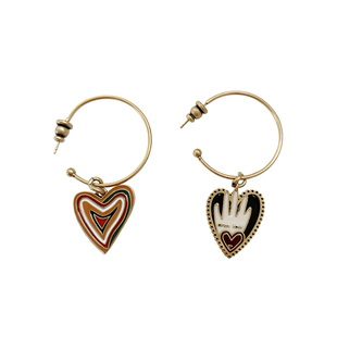 奥米迪奥新款女明星同款复古爱心不对称涂鸦耳环女少女心招桃花圆