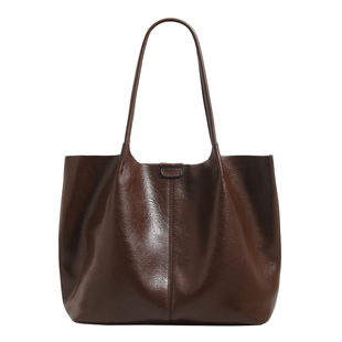 香港品牌大容量软皮托特包包女式2026春新款高级感简约通勤单肩包