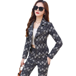 印花气质牛仔小外套女2026秋冬装新品高腰时尚套装微喇叭裤两件套