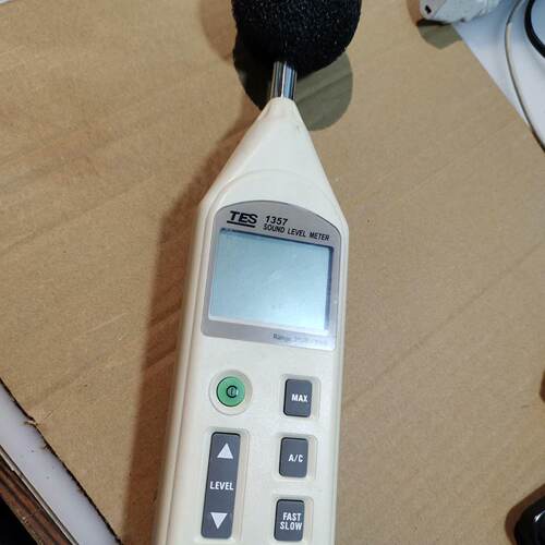 台湾泰仕TES 1357噪音计，带原装收纳盒，实物图。30-议价