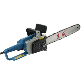 东成电链锯220v电锯家用小型手持伐木电据切割木头锯柴插电式东城