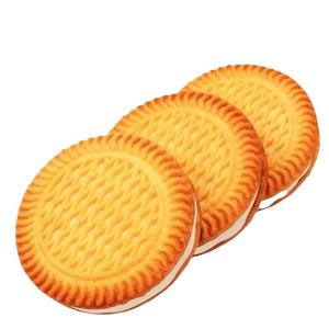 夹心饼干香蕉牛奶水果多口味网红零食代餐早餐批发整箱混合