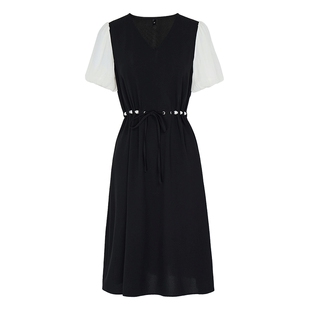 马天奴春秋女黑色V领系带收腰连衣裙子撞色短袖气质时尚百搭流行