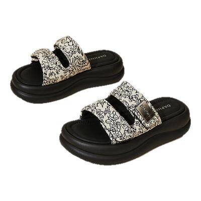 达芙妮时尚百搭厚底一字拖