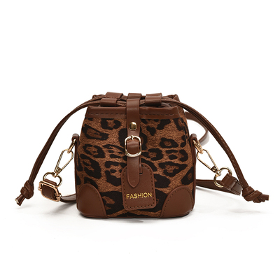 日韩风单肩斜挎mini水桶包小方包