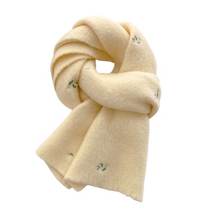 针织毛线嫩黄奶黄色加厚围巾女生可爱冬季护颈软糯小围脖生日礼物