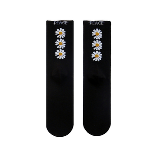 权志龙小雏菊袜子刺绣中筒长袜子GD同款潮袜男女ins韩国黑色情侣