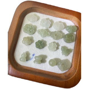 天然和田玉祥云背云中国结小花蝴蝶铜钱通孔雕刻配件手链配饰