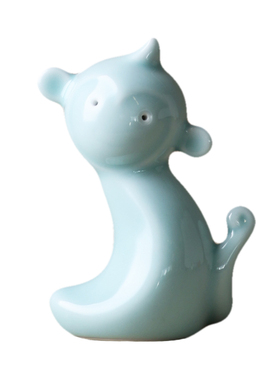 手绘青花陶瓷摆件送礼佳选