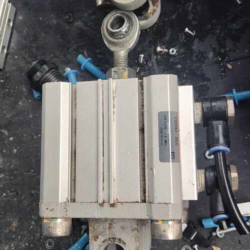 下单前咨询SMC气泵，型号CQ2D63一30DC，数量6个80有需