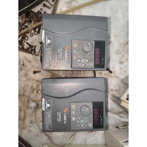 三基变频器，型号S2800N-4T1.5G，440V，1.5—议价