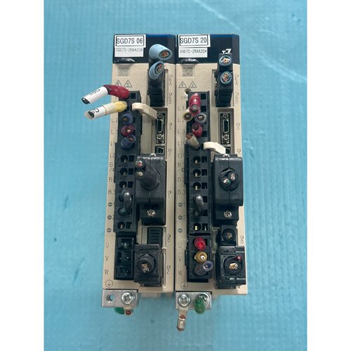 9新7系400w驱动器SGD7S-2R8A20A询价