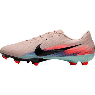 耐克男女运动耐磨减震足球鞋