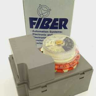 FIBER D425J02S300 Schaltuhr Zeitschaltuhr 230V 24h Zeitrelai