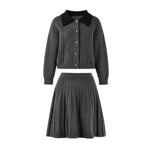 秋水伊人学院风针织套装2026年春季新款女慵懒撞色开衫半裙两件套