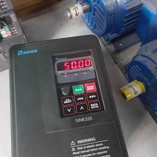询正弦变频器5.5KW，SINE320-5R5，成色如图，每一