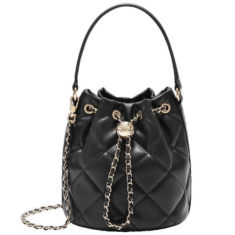 百丽包包女2025新款商场同款小香风单肩斜挎手提水桶包X7403CX5