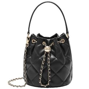 百丽包包女新款商场同款小香风单肩斜挎手提水桶包X7403CX5