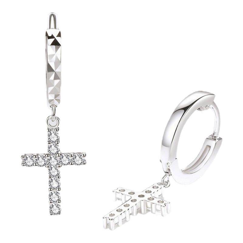 莫桑石群镶满钻十字架耳环