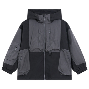 男童春季户外工装防水冲锋衣外套2026新款青少年儿童登山运动夹克