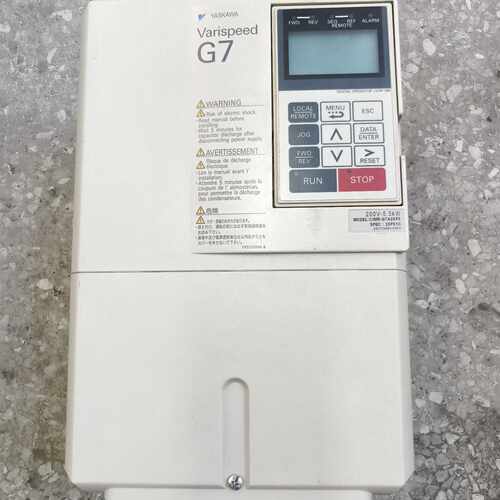 咨询后拍安川变频器5.5KW220V CIMR-G7A25P5 原装