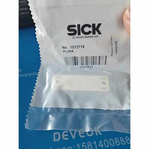 全新正品SICK西克反光板，型号PL20A，货号101271