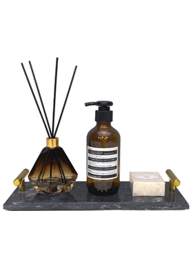 样板房卫生间香薰摆件