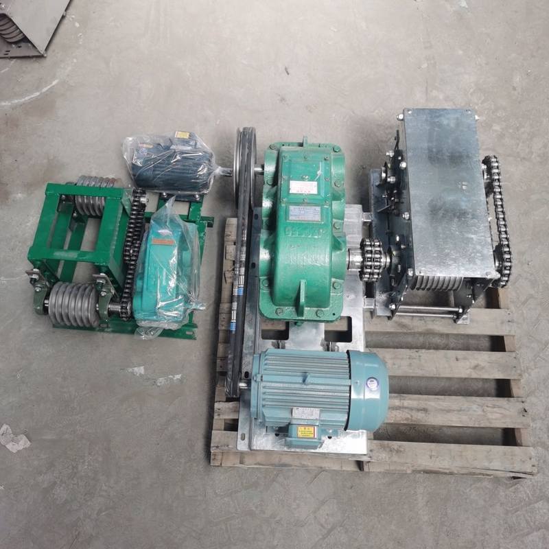 鸡厂羊圈鸭兔舍牛棚猪场清粪机养殖场全自动刮粪机全套不锈钢刮板